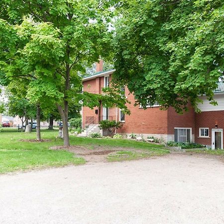 Entire 2 Bedroom Apartment Uptown Waterloo - E1 Kültér fotó
