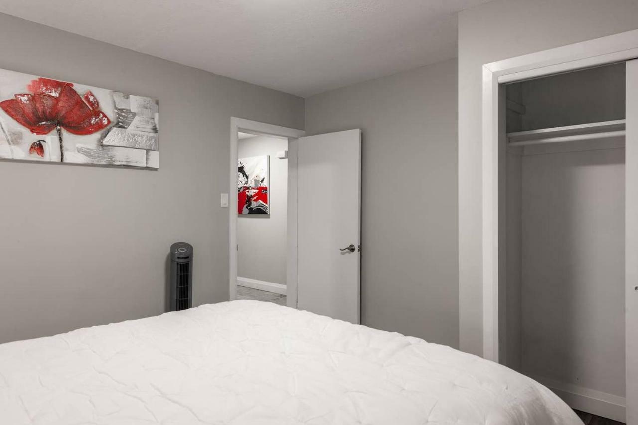Entire 2 Bedroom Apartment Uptown Waterloo - E1 Kültér fotó